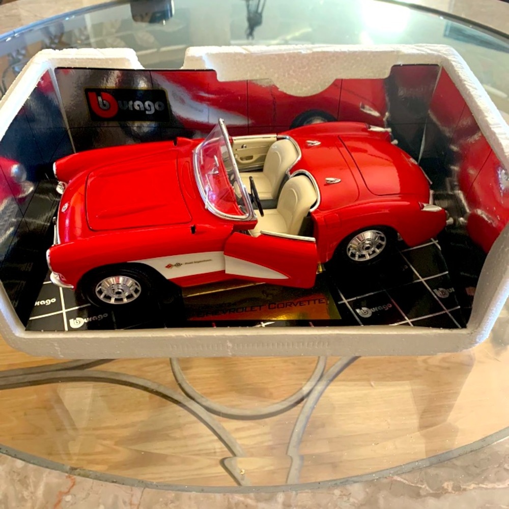 Bburago Chevrolet Corvette  1957